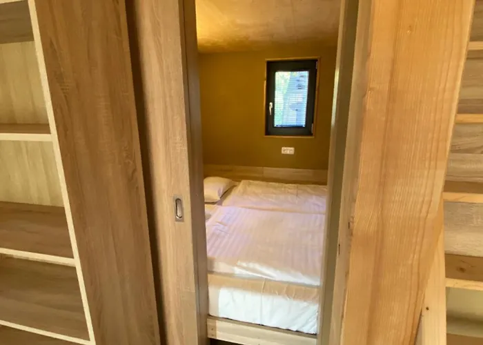 Naturcamping Brettmühlenteich * Zschorna